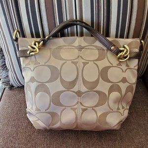 EUC Coach Signature Jacquard Hobo